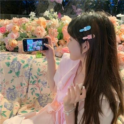 挟刀揉手